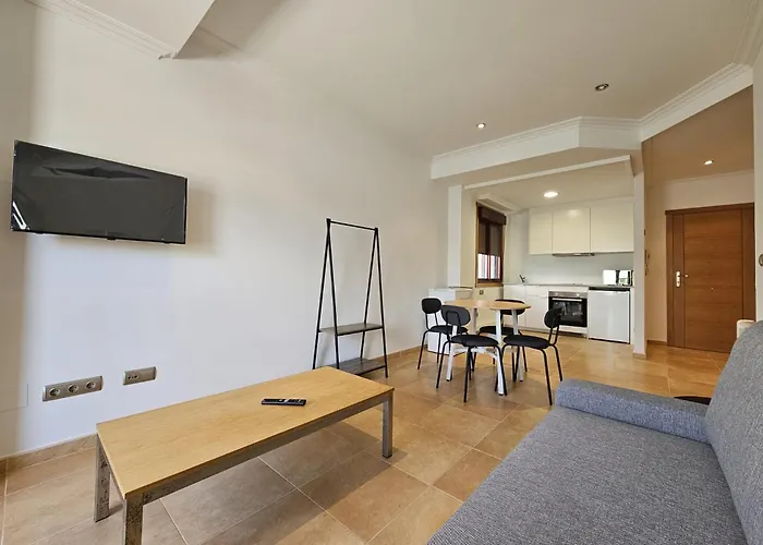 Con Piscina En Portonovo